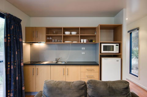 Swansea Beach Chalets - Accommodation Gladstone 5