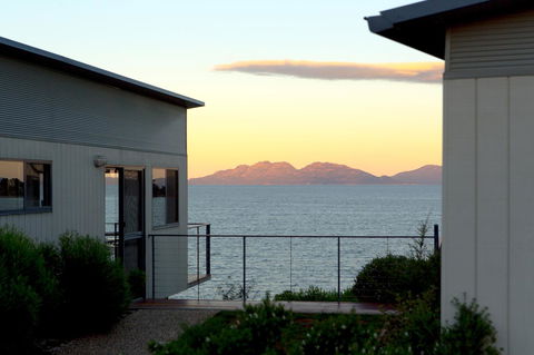 Swansea Beach Chalets - Accommodation Gladstone 2