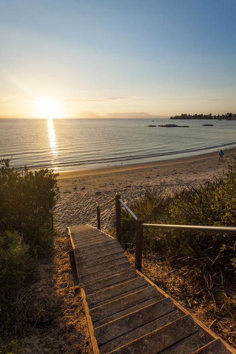 Swansea Beach Chalets - Accommodation Gladstone 22