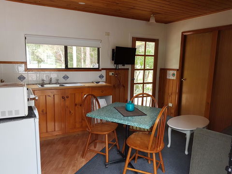 Strahan Retreat Holiday Park - Accommodation Gladstone 14