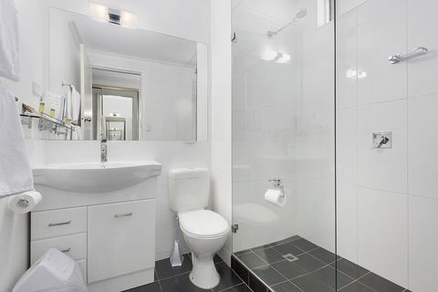 Beachfront Voyager Motor Inn - Accommodation Gladstone 11