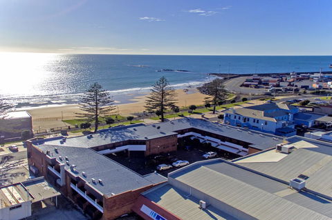 Beachfront Voyager Motor Inn - Accommodation Gladstone 5