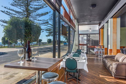 Beachfront Voyager Motor Inn - Accommodation Gladstone 4