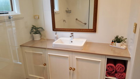 Arendon Cottage - Accommodation Gladstone 8
