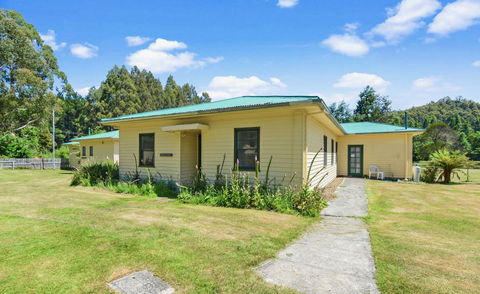 Giants Table And Cottages - Accommodation Gladstone 13