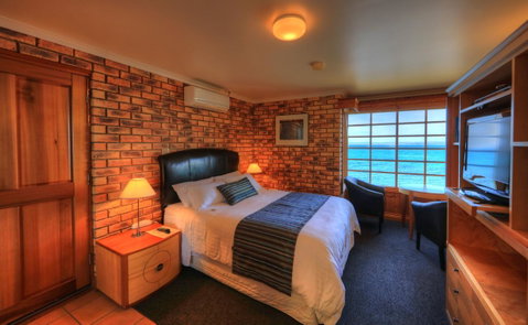 Stanley Village Waterfront Accommodation - Accommodation Gladstone 24