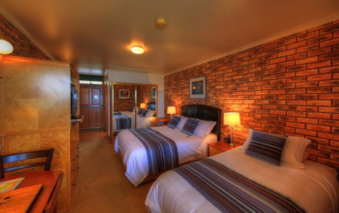 Stanley Village Waterfront Accommodation - Accommodation Gladstone 23