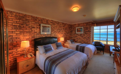 Stanley Village Waterfront Accommodation - Accommodation Gladstone 22