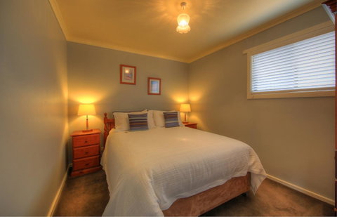 Stanley Village Waterfront Accommodation - Accommodation Gladstone 21