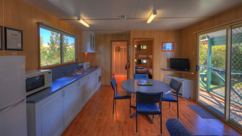 Bicheno Cabin Park - Accommodation Gladstone 35