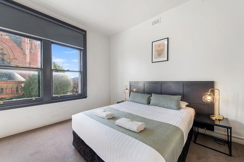 The Cornwall Boutique Hotel - Accommodation Gladstone 16