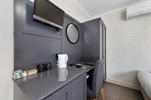 The Cornwall Boutique Hotel - Accommodation Gladstone 20