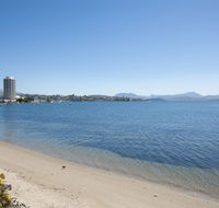 Sandy Bay Waterfront Home - Accommodation Gladstone