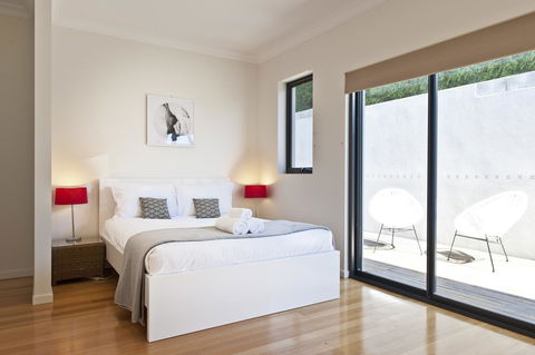 Sandy Bay Waterfront Home - Accommodation Gladstone 24