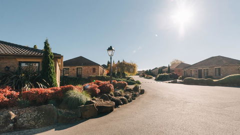 Country Club Villas - Accommodation Gladstone 1