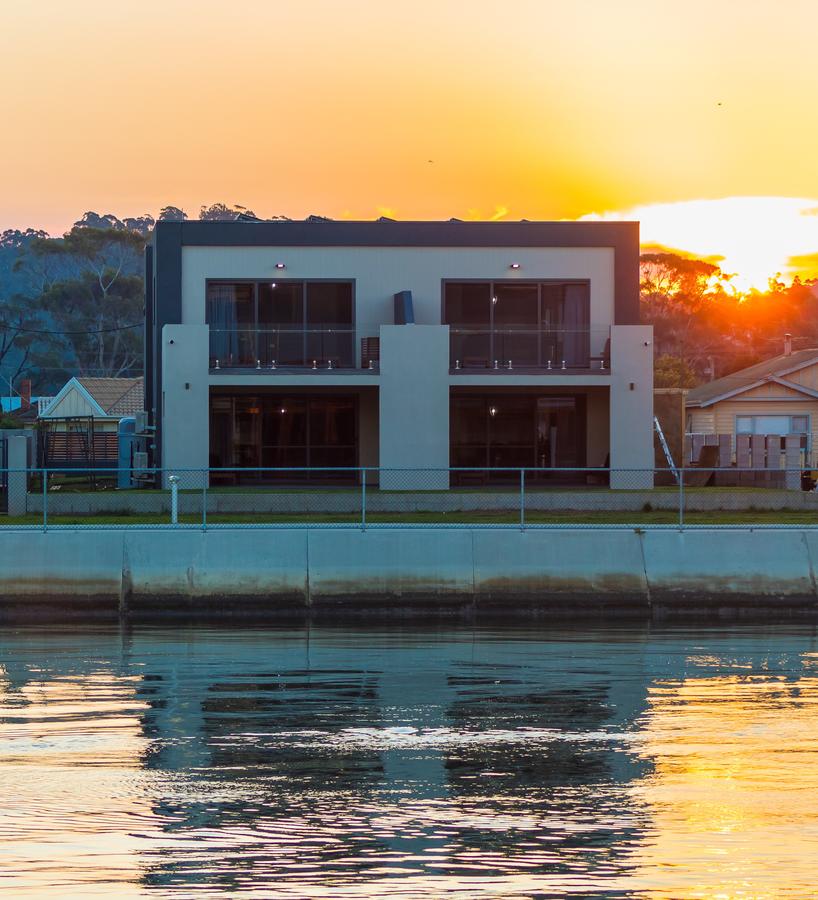Castra TAS Accommodation Gladstone