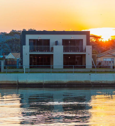 Ulverstone Waterfront Apartments - Accommodation Gladstone 0