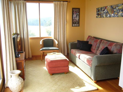 The Boat Shed - Accommodation Gladstone 6