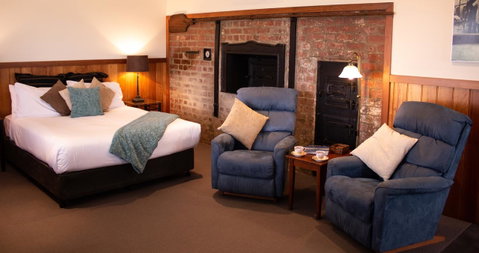 Stanley Hotel & Apartments - Accommodation Gladstone 1