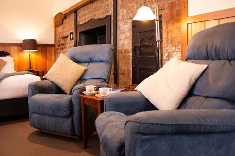 Stanley Hotel & Apartments - Accommodation Gladstone 3