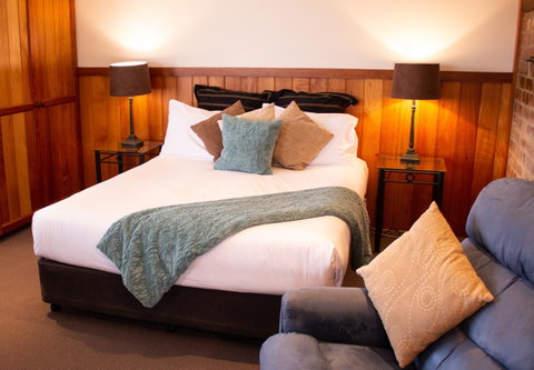 Stanley Hotel & Apartments - Accommodation Gladstone 4