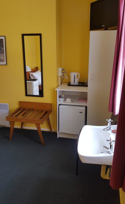 Stanley Hotel & Apartments - Accommodation Gladstone 34