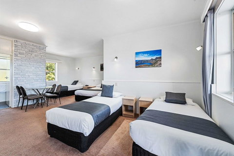 Coach House Launceston - Accommodation Gladstone 7