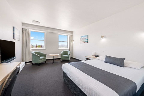 Coach House Launceston - Accommodation Gladstone 5