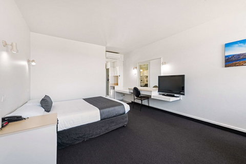 Coach House Launceston - Accommodation Gladstone 17