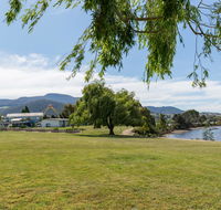 Riverfront Motel  Villas - Accommodation Gladstone