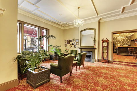 Hadley\'s Orient Hotel - Accommodation Gladstone 12