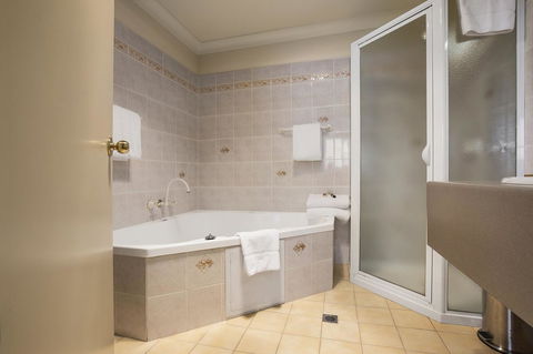 Hadley\'s Orient Hotel - Accommodation Gladstone 19