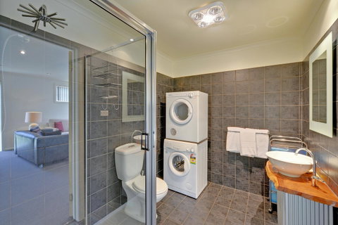 Aloft Boutique Accommodation - Accommodation Gladstone 16