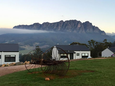 Manna Hill Farm - Accommodation Gladstone 11