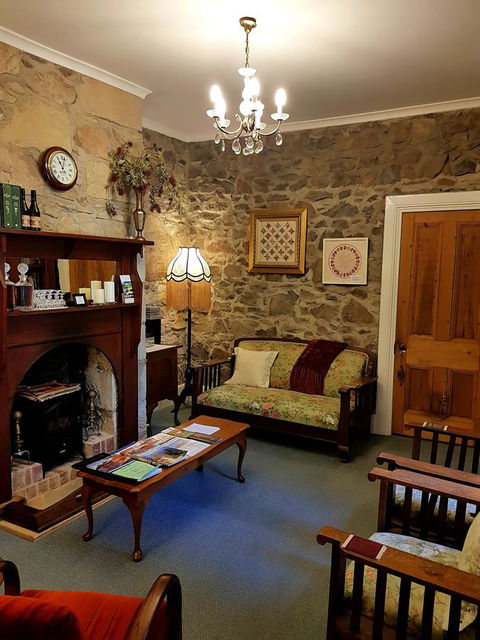 Orford's Sanda House B&B - Accommodation Gladstone 11