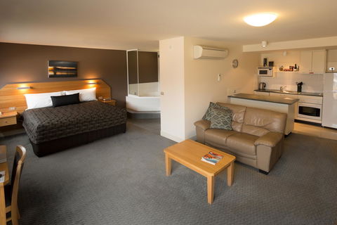 The Old Woolstore Apartment Hotel - Accommodation Gladstone 25