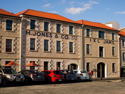The Henry Jones Art Hotel - Accommodation Gladstone 5