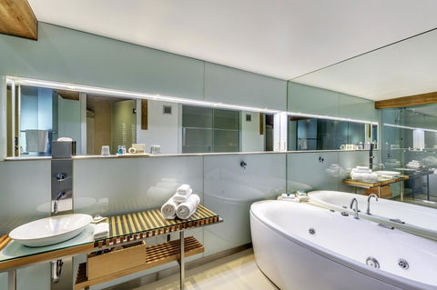 The Henry Jones Art Hotel - Accommodation Gladstone 20