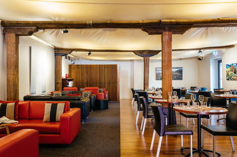 The Henry Jones Art Hotel - Accommodation Gladstone 32