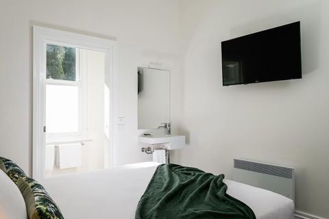 The Florance - Accommodation Gladstone 35