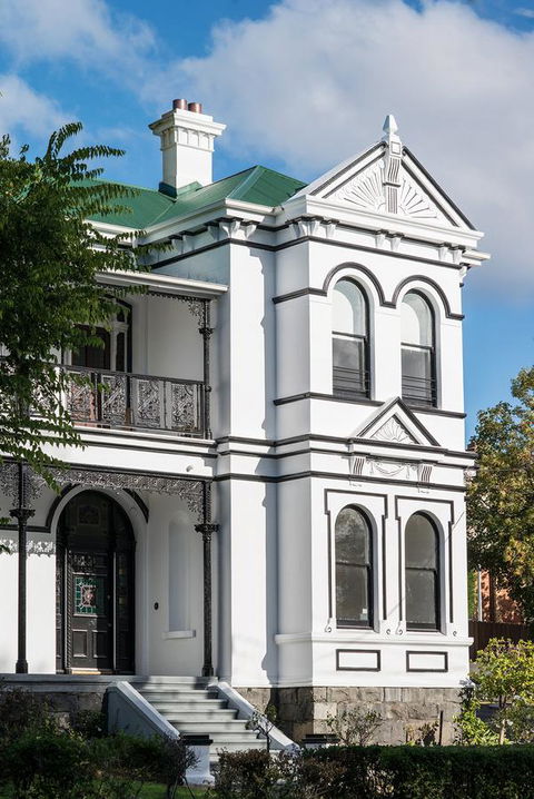 The Florance - Accommodation Gladstone 2