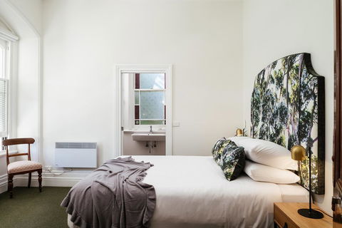 The Florance - Accommodation Gladstone 25