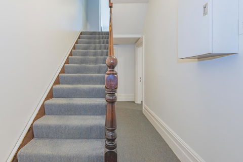 4 Bedroom House - Hobart CBD - Free Parking - Free WIFI - Accommodation Gladstone 7