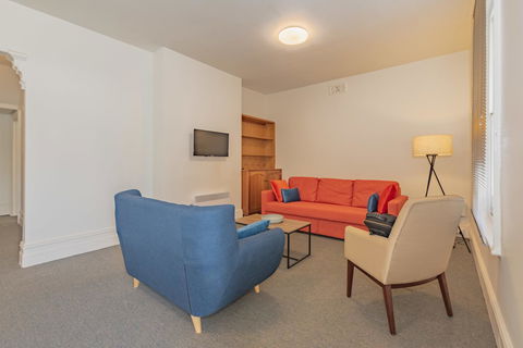 4 Bedroom House - Hobart CBD - Free Parking - Free WIFI - Accommodation Gladstone 22
