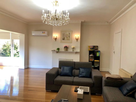Riverbank Villa - Accommodation Gladstone 3