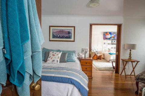 Million Dollar Views - Accommodation Gladstone 34