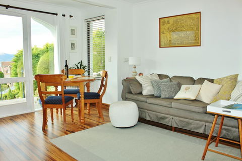 Million Dollar Views - Accommodation Gladstone 0