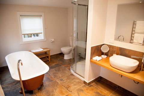 The Pear Cottage - Accommodation Gladstone 5