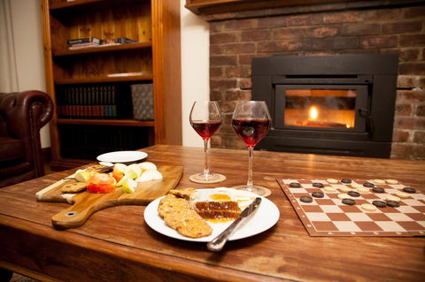 The Pear Cottage - Accommodation Gladstone 1