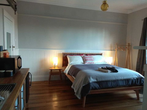 The Station House - Accommodation Gladstone 8